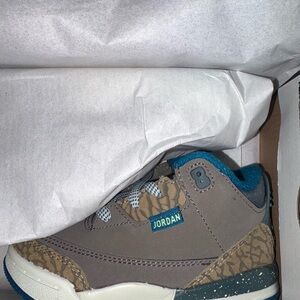 Jordan Kids' Gray and Tan Sneakers